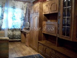 Mieten Ein-Zimmer-Wohnung auf der Straße Khotkevych