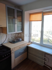 Продается 2 комнатная квартира в кирпичном доме по улице Симоненко.