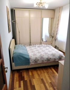 Продается 4 комнатная квартира с ремонтом и частично с мебелью по улице Галицкая