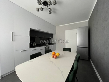 A stylish 2-room apartment with fresh renovation and furniture in the residential complex Kalinova Sloboda