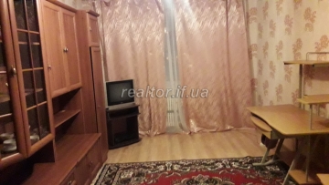 I will rent an apartment on Mykolaychuk Street near the Arsen and Epicenter supermarket