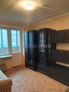 Rent one-room apartment on Dovzhenko Street
