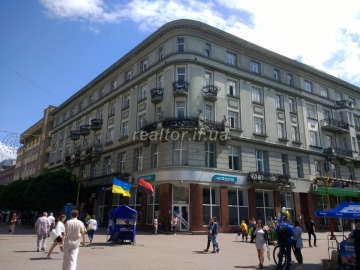 Rent of offices in the city center on Sometterov different areas without a commission